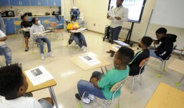 凯伊维的水上公园，机场项目从28亿美元的教育资金中剥离