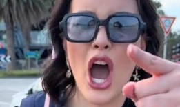 新南威尔士州的护士称，她们在抗议加薪时遭到了司机的辱骂