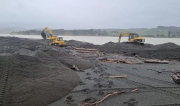 被洪水淹没的威罗亚游艇俱乐部表示，委员会多年前就在河酒吧发出警告