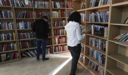 “神圣的工作”：伊拉克库尔德人将图书数字化以拯救受到威胁的文化