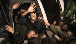 一代又一代，以色列监狱标志着巴勒斯坦男孩的成长仪式