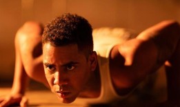 内心之火评论：坚韧不拔的拳击戏剧是我见过的最真实的体育传记片